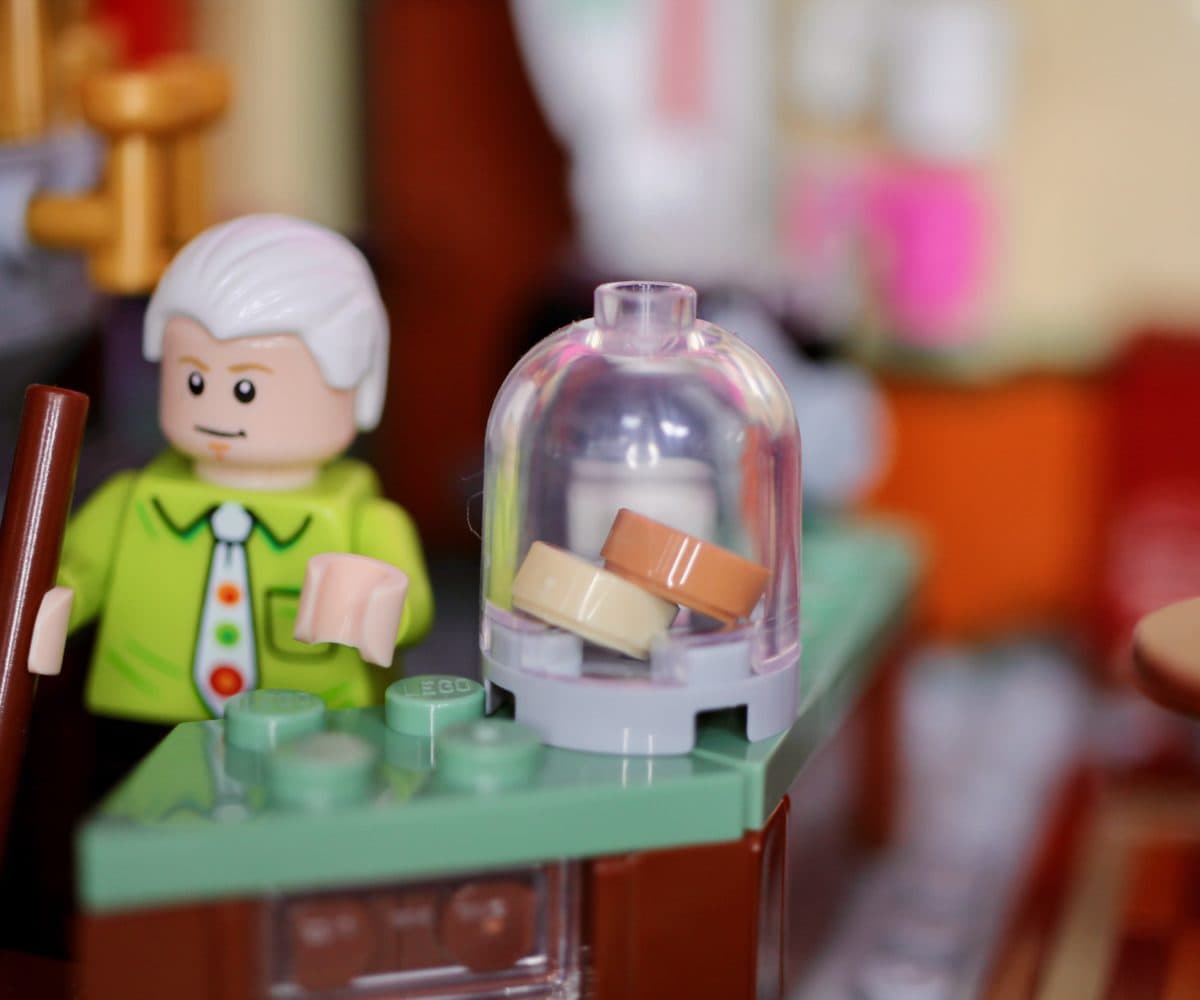 Lego Ideas - Central Perk Lego Ideas - Central Perk