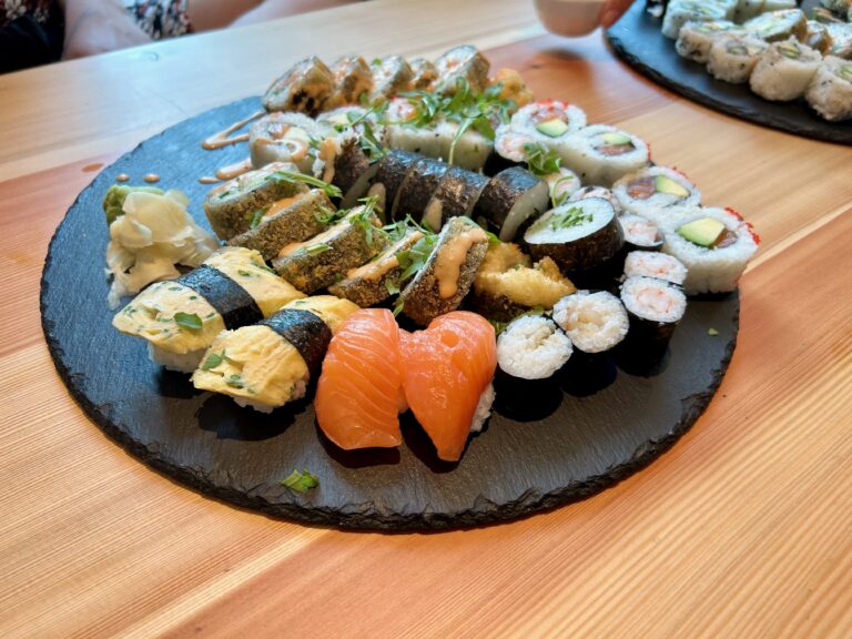 sushi mako moto